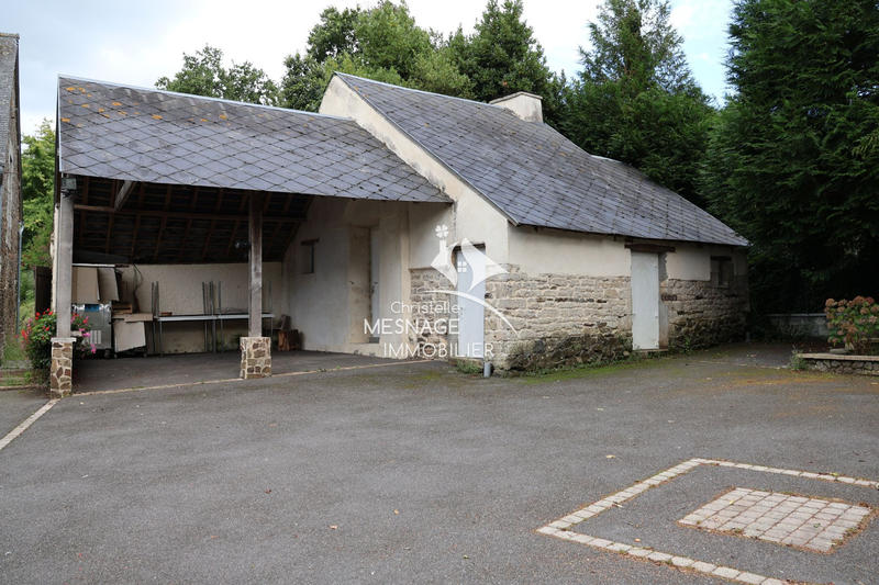 Maison - 280 m² - 8 pièces