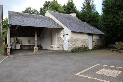 Maison - 280 m² - 8 pièces