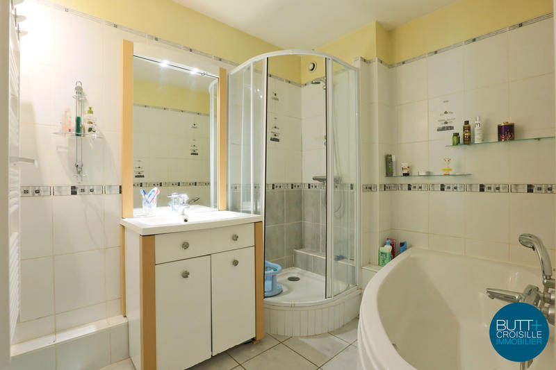 Appartement - 90 m² - 4 pièces