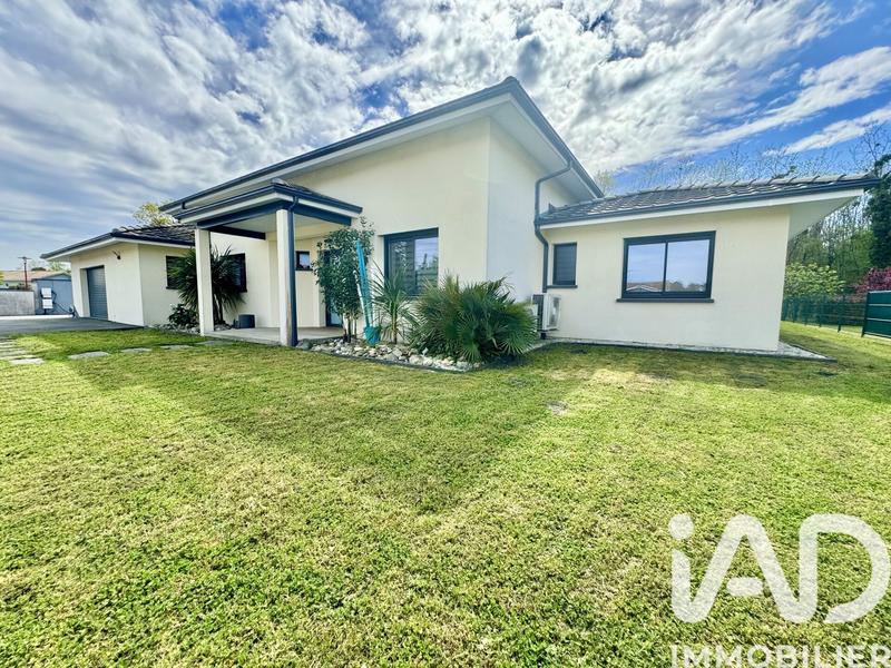 Maison - 218 m² - 7 pièces