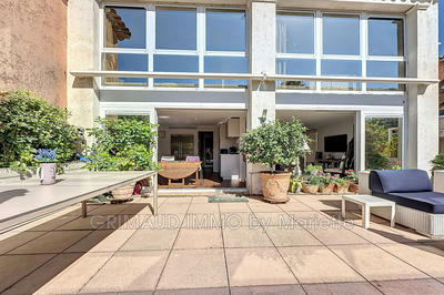 Appartement - 95 m² - 4 pièces