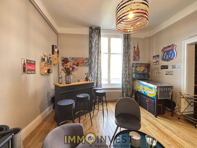 Appartement - 205 m² - 7 pièces