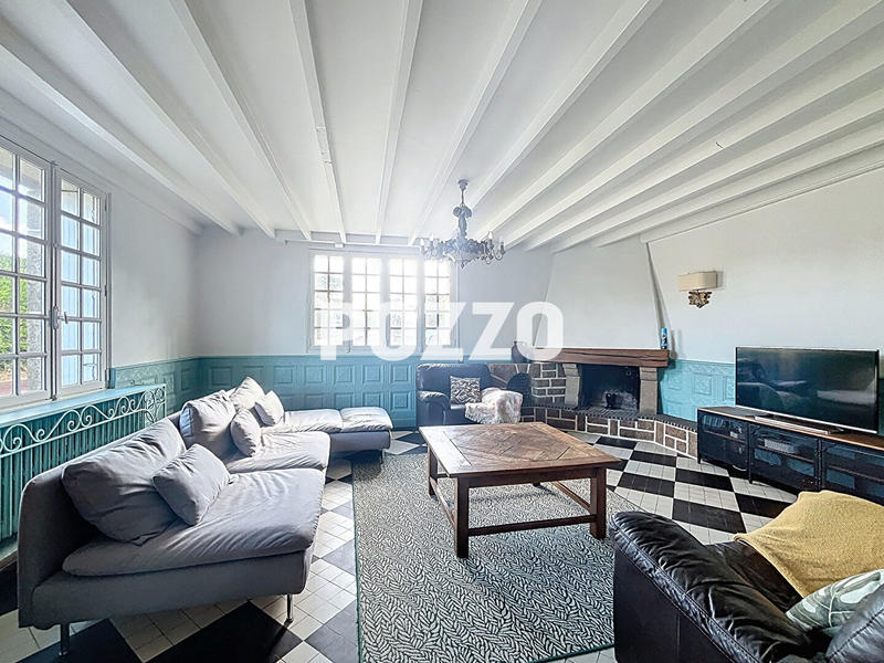 Maison - 218 m² - 8 pièces