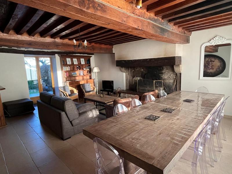 Propriété - 400 m² - 17 pièces