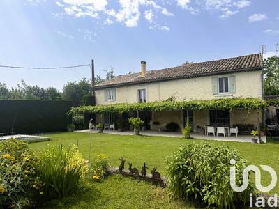 Maison - 245 m² - 8 pièces