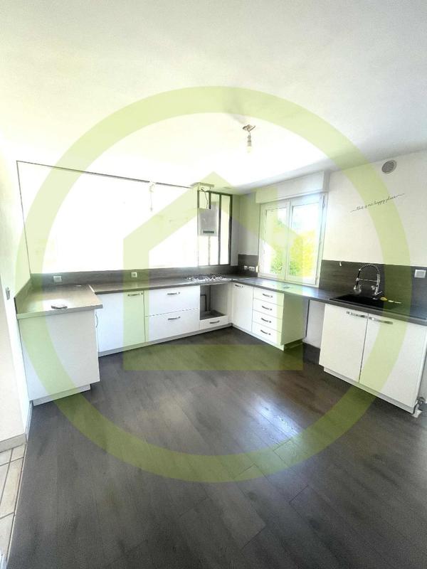 Maison - 177 m² - 6 pièces