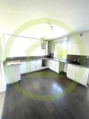 Maison - 177 m² - 6 pièces