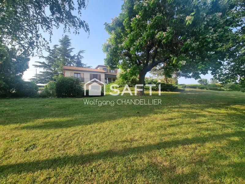 Maison - 200 m² - 7 pièces