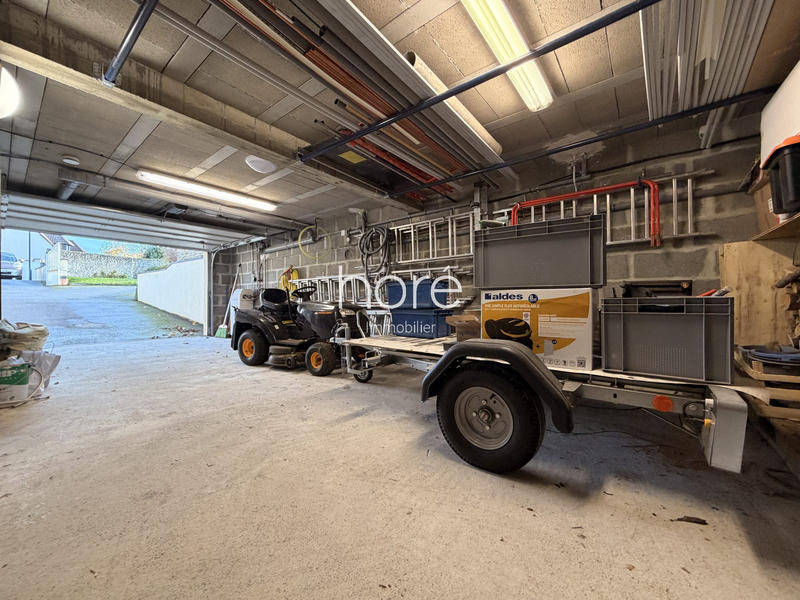 Maison - 230 m² - 6 pièces