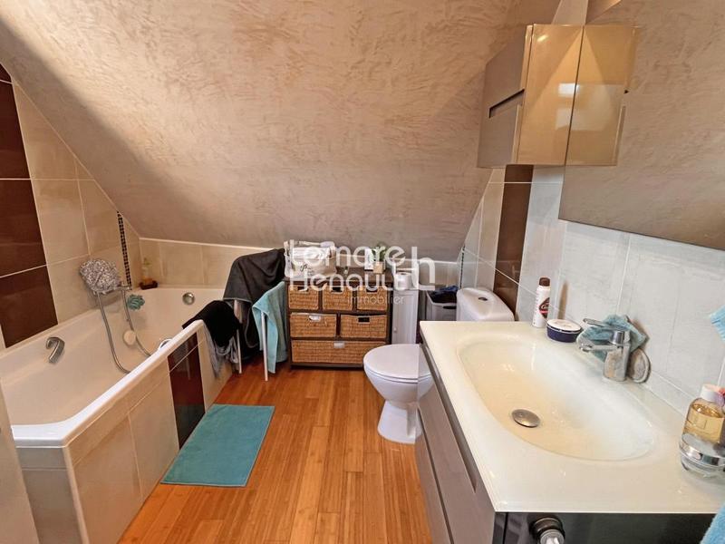 Immeuble - 300 m² - 14 pièces