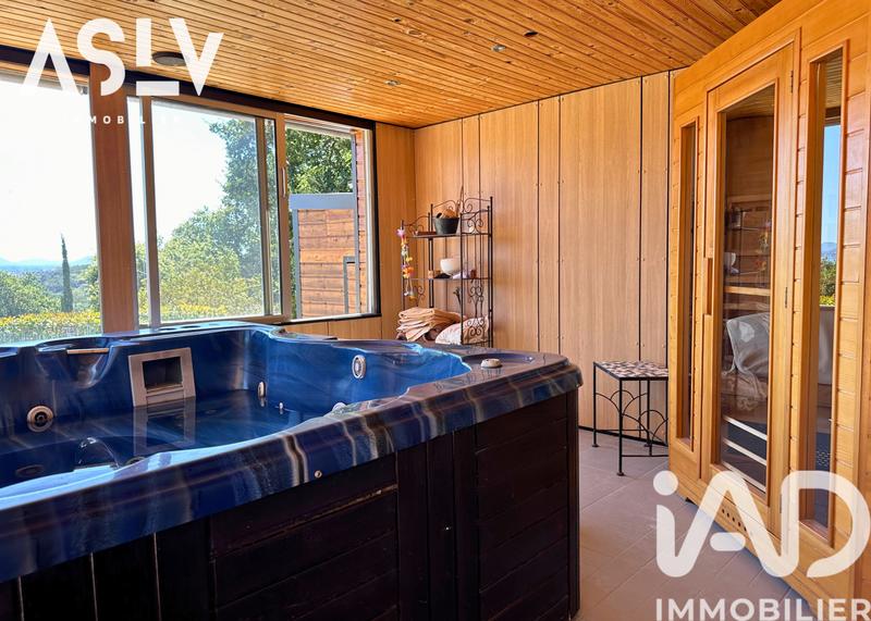 Maison - 170 m² - 6 pièces