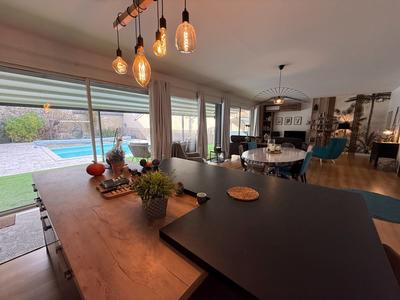 Maison - 160 m² - 6 pièces