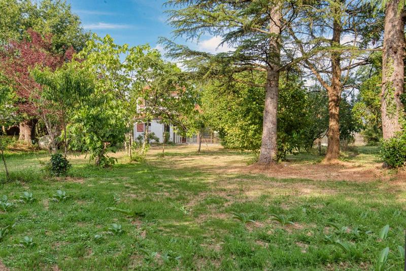 Maison - 254 m² - 12 pièces