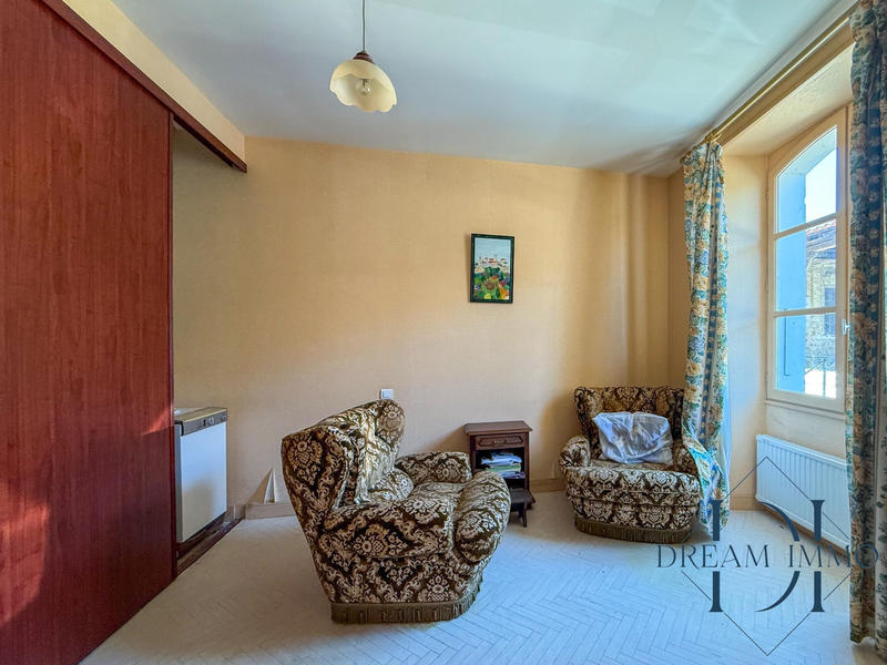 Maison ancienne - 380 m² - 15 pièces