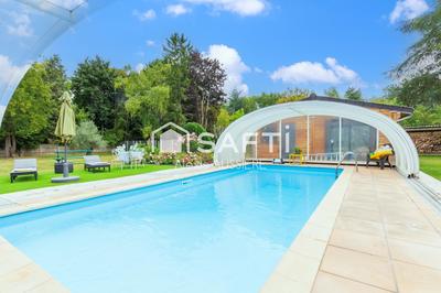 Maison - 384 m² - 12 pièces