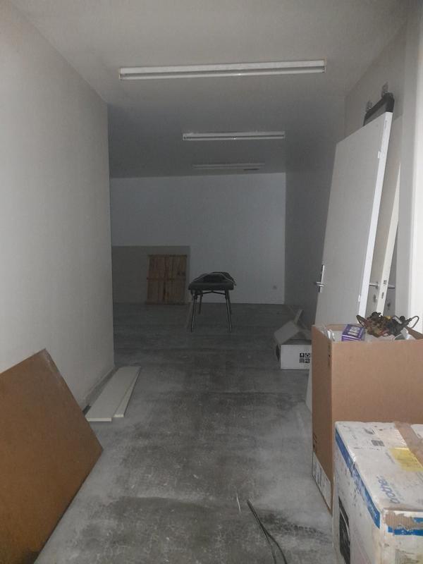 Local d'activités - 154 m² - 5 pièces