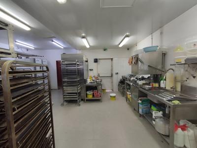 Fonds de commerce - 180 m²