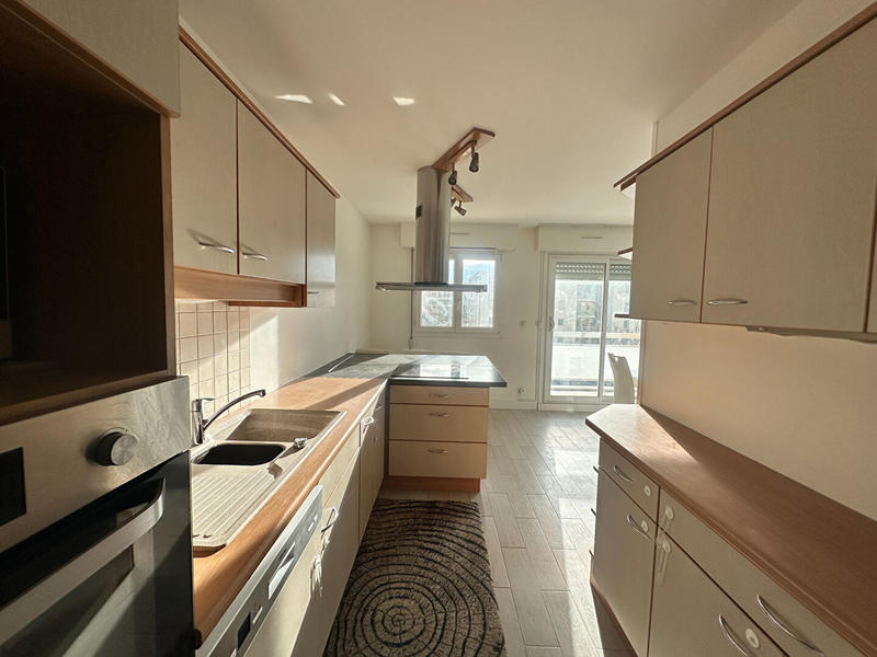 Appartement - 75 m² - 3 pièces