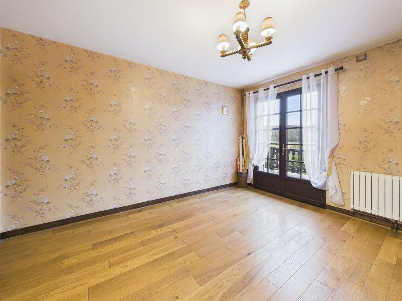 Maison - 170 m² - 6 pièces