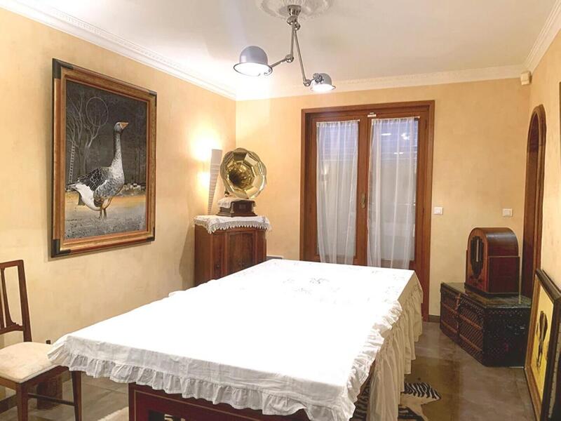 Maison - 187 m² - 7 pièces