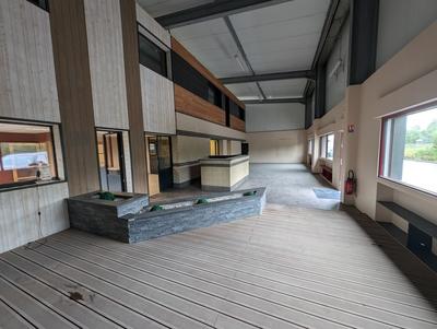 Entrepôt - 540 m² - 9 pièces