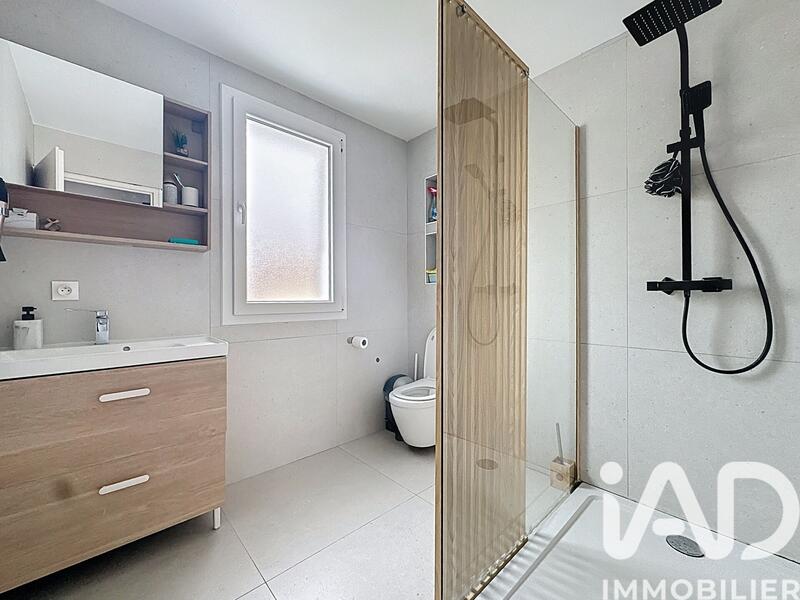 Maison - 92 m² - 4 pièces