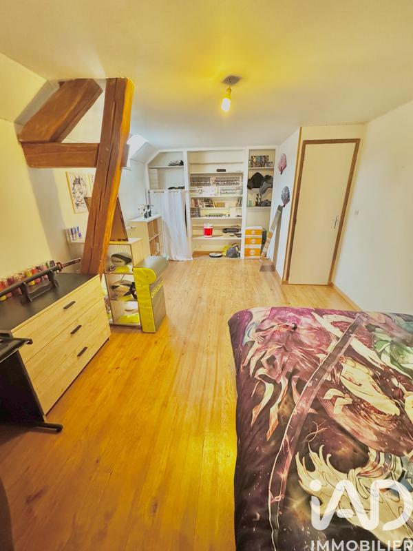 Maison - 213 m² - 8 pièces