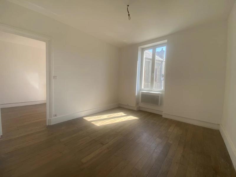 Maison - 93 m² - 6 pièces