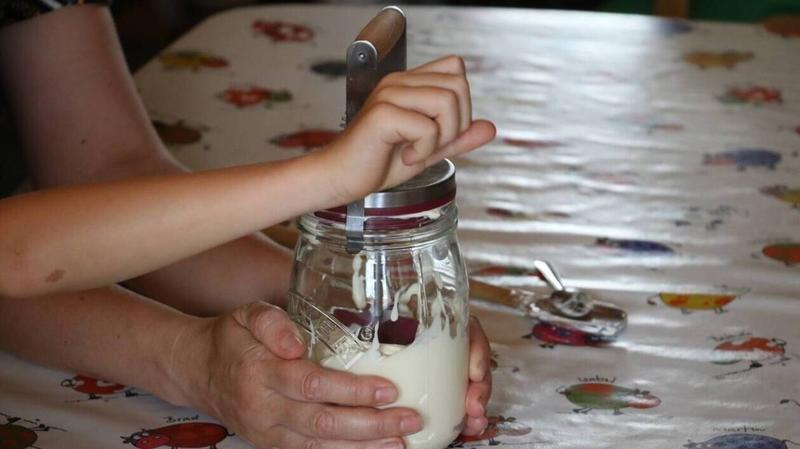 Atelier famille : le beurre à la baratte