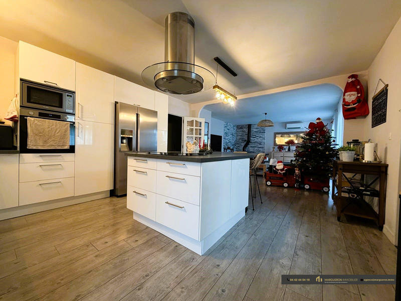 Maison - 164 m² - 6 pièces