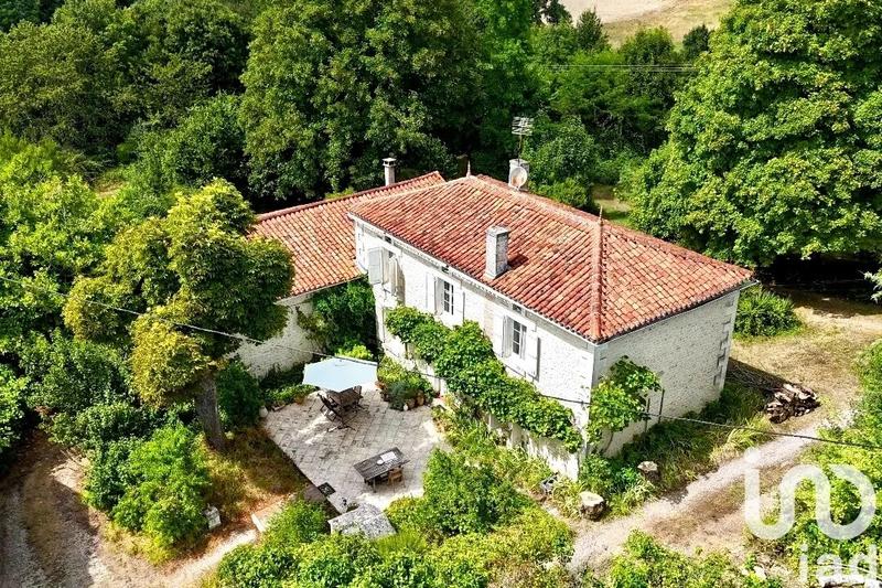 Maison - 227 m² - 7 pièces