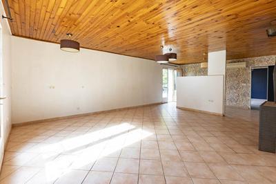 Maison - 230 m² - 7 pièces