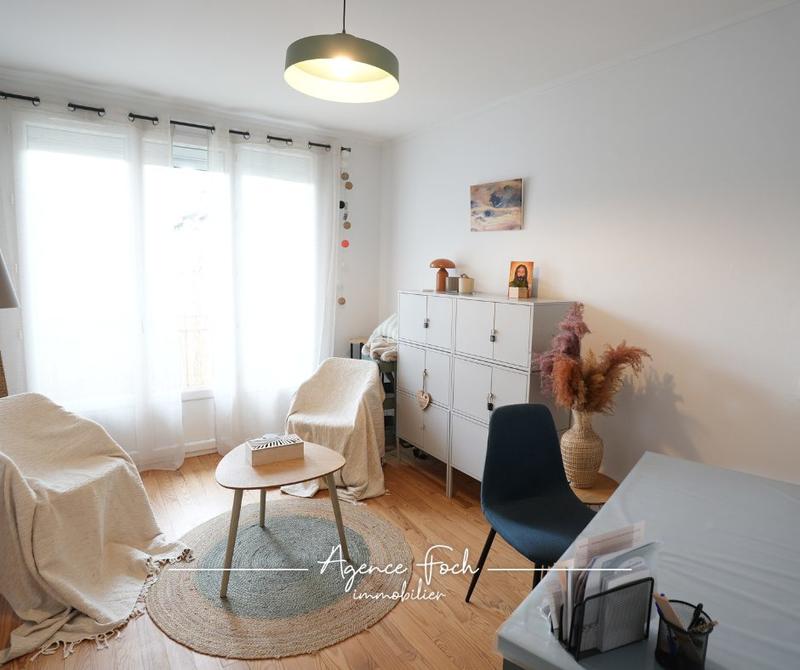 Appartement - 82 m² - 4 pièces