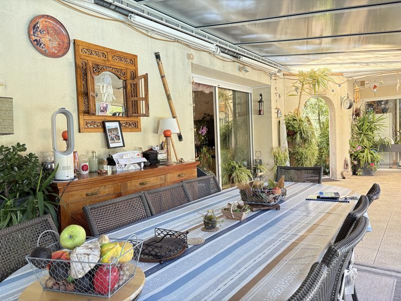 Maison - 326 m² - 10 pièces