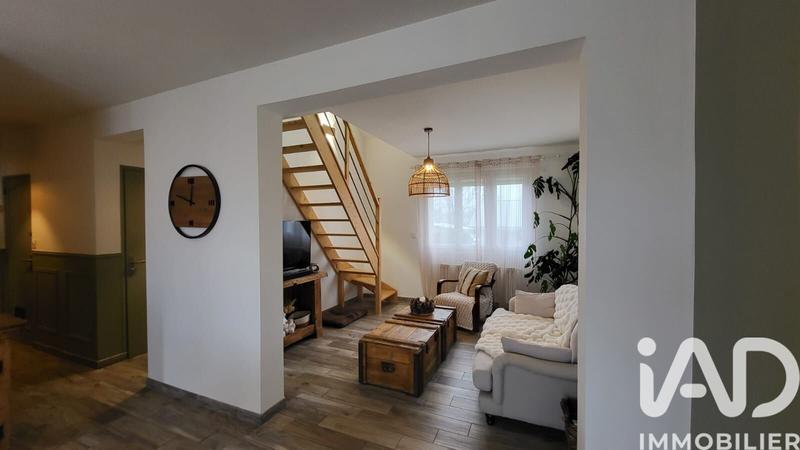 Maison - 99 m² - 5 pièces