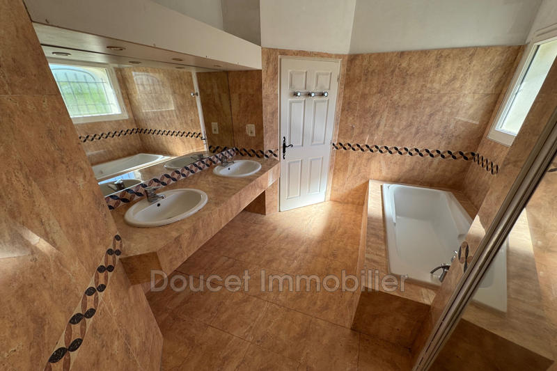 Villa - 111 m² - 4 pièces