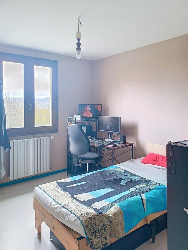 Maison - 235 m² - 8 pièces