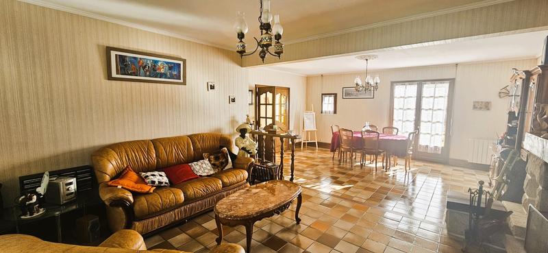 Maison - 179 m² - 7 pièces