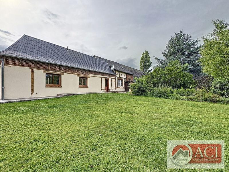 Maison - 4 800 m² - 6 pièces