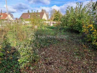 Terrain constructible - 1 761 m²