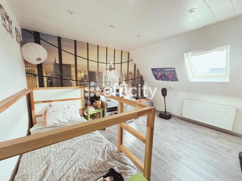 Maison - 111 m² - 5 pièces