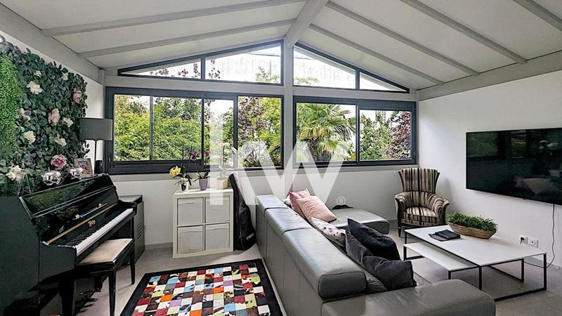 Maison - 138 m² - 6 pièces