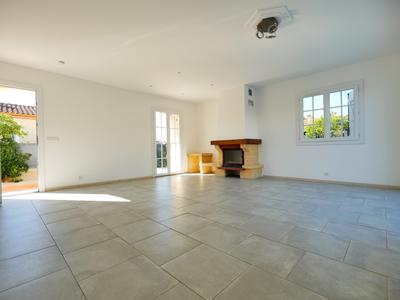 Maison - 92 m² - 5 pièces