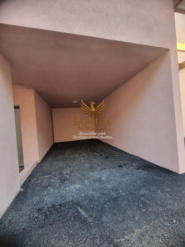 Maison - 93 m² - 4 pièces