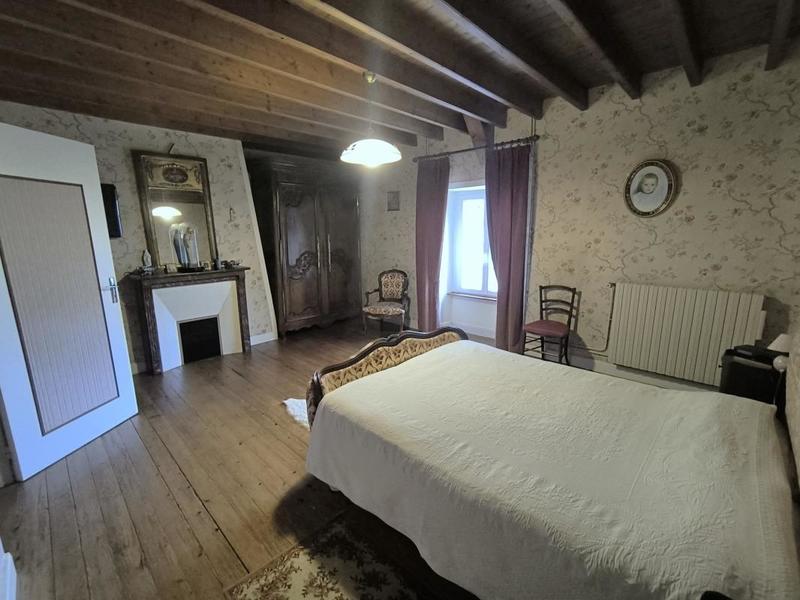 Maison - 151 m² - 6 pièces