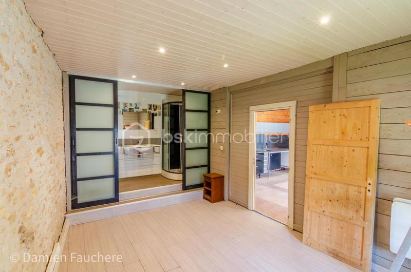 Corps de ferme - 340 m² - 11 pièces