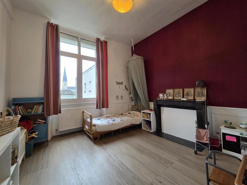 Appartement - 165 m² - 6 pièces