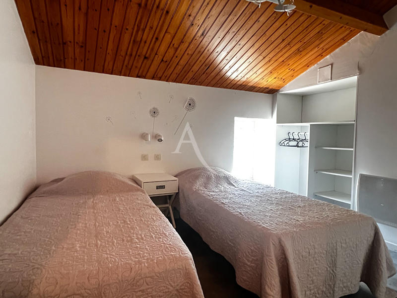 Maison - 200 m² - 9 pièces