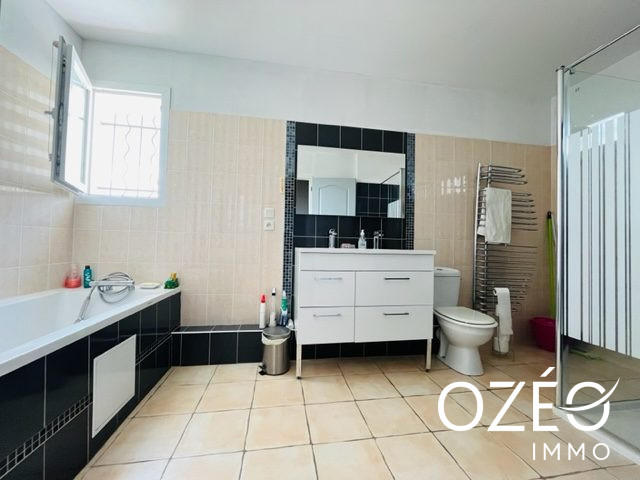 Villa - 130 m² - 5 pièces