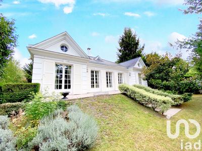 Maison - 216 m² - 7 pièces